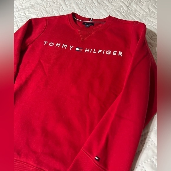 Tommy Hilfiger Classic Red Crewneck Sweatshirt, Youth Boy’s 12/14 Years - Picture 3 of 11